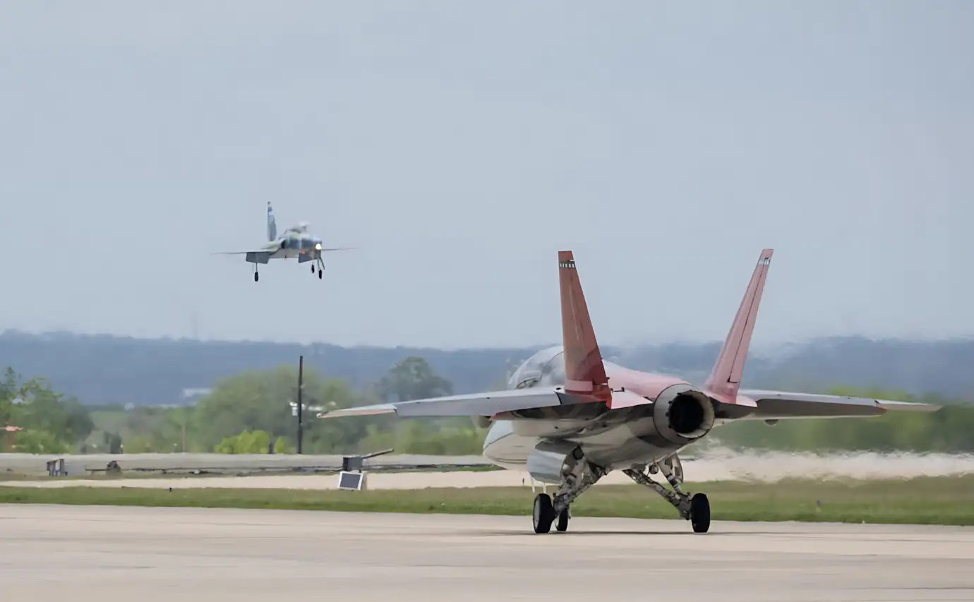 Jato Boeing 7A Red Hawk voo