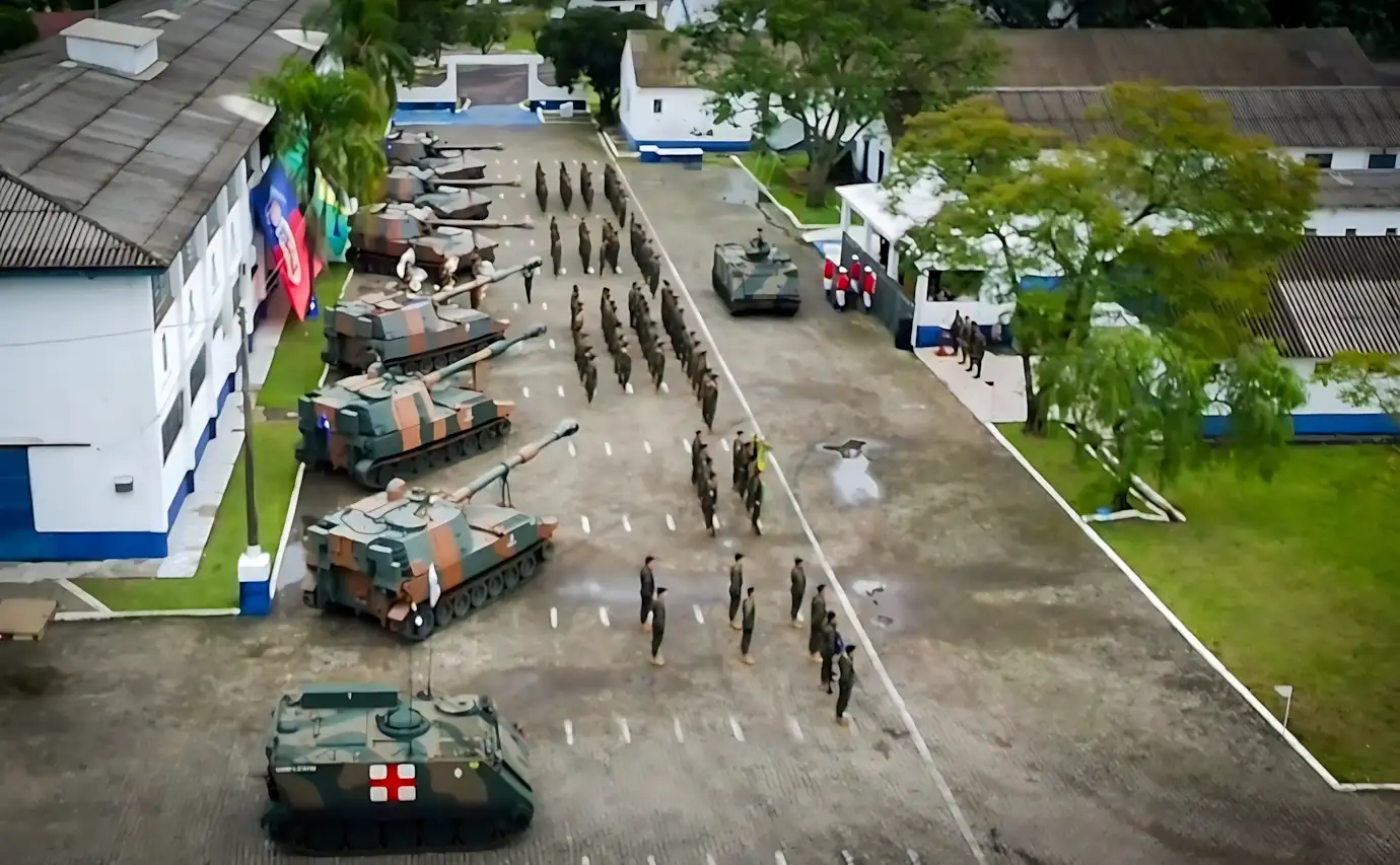 Sete obuseiros M109 A5 foram entregues ao 22º GAC AP após manutenção pesada