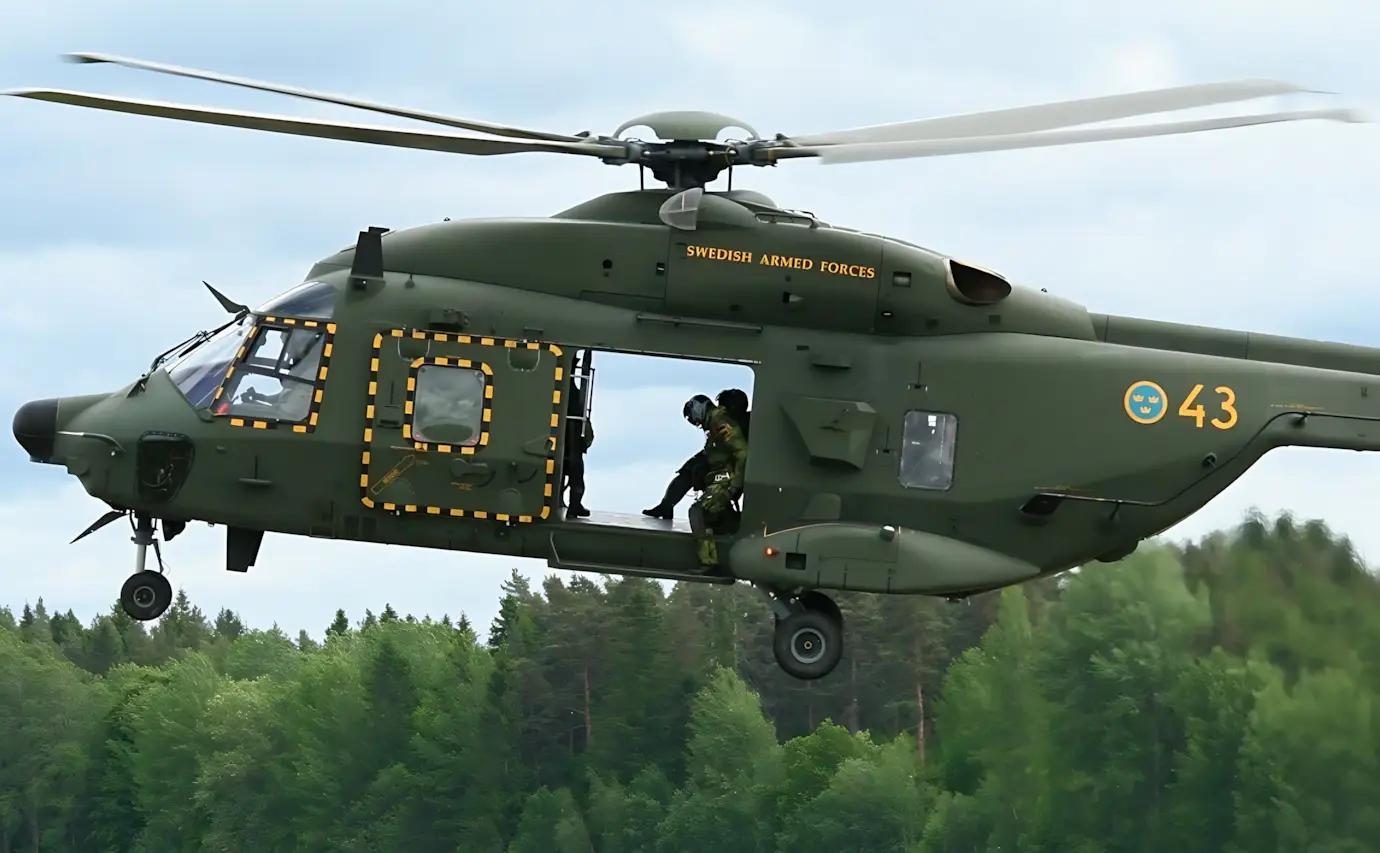 NH90 amplia frota de Black Hawk